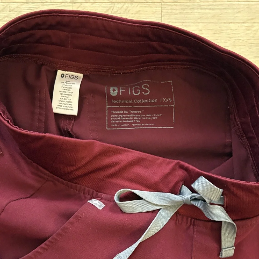 Figs Women’s Burgundy Jogger Scrub Pants - Picture 3 of 6
